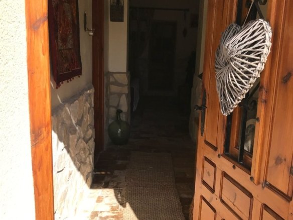 5 Bedroom 2 Bathroom Country House in Monóvar/Monóver - Caza De Casa