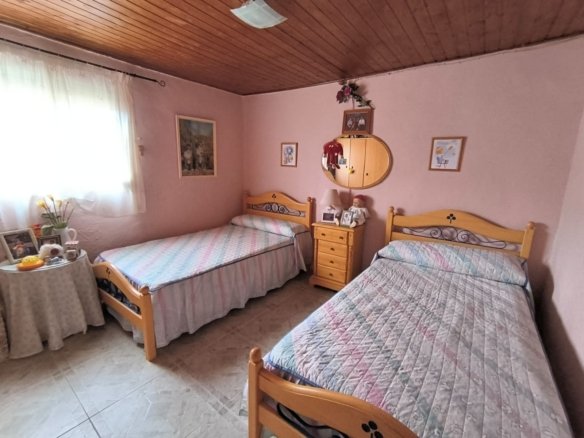 3 Bed 2 Bath Country House in Yecla - Caza De Casa