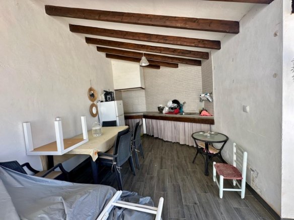 5 Bedroom 2 Bathroom Villa in Torre Del Rico - Caza De Casa
