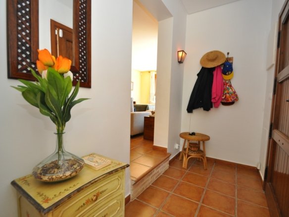 5 Bedroom 3 Bathroom Villa in Castalla - Caza De Casa