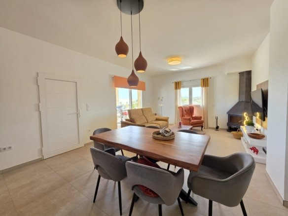 3 Bedroom 2 Bathroom Villa in Pinoso - Caza De Casa