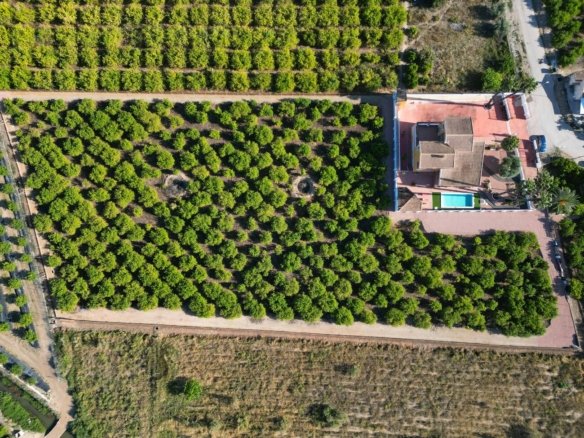 5 Bedroom 3 Bathroom Finca in Orihuela - Caza De Casa