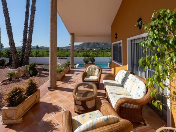 5 Bedroom 3 Bathroom Finca in Orihuela - Caza De Casa