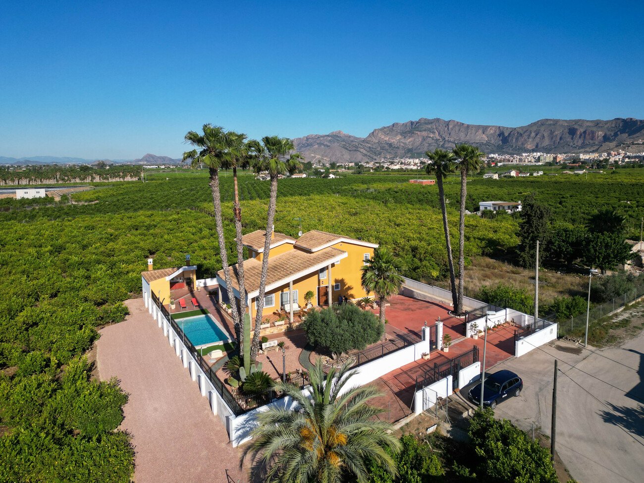 5 Bedroom 3 Bathroom Finca in Orihuela - Caza De Casa