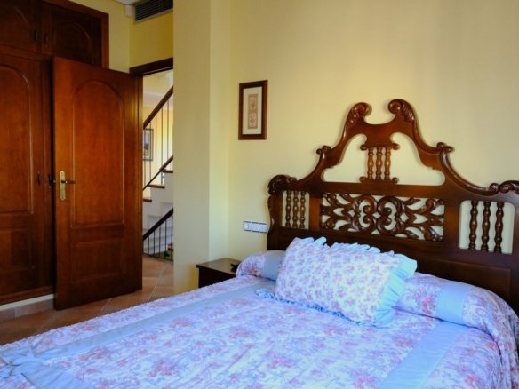 5 Bedroom 3 Bathroom Finca in Orihuela - Caza De Casa