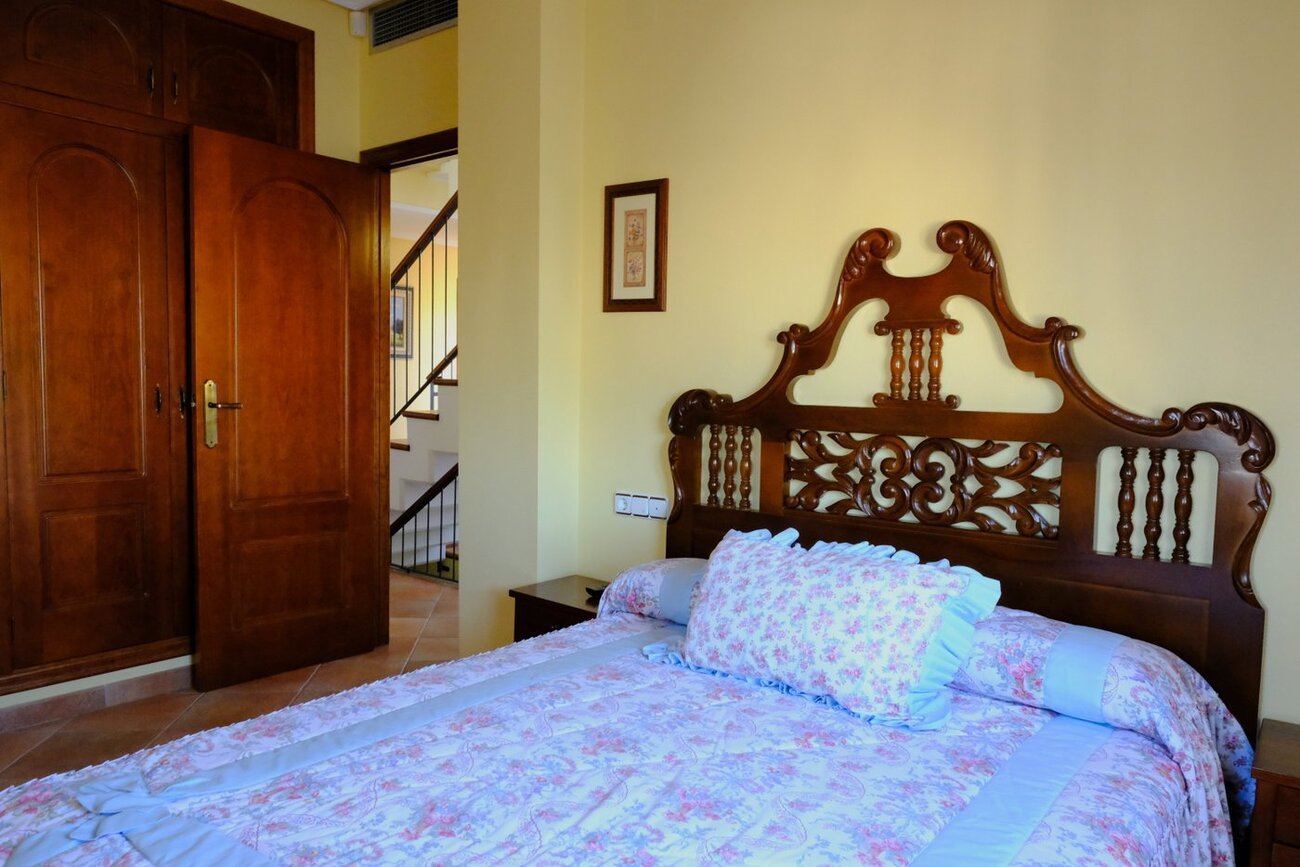 5 Bedroom 3 Bathroom Finca in Orihuela - Caza De Casa