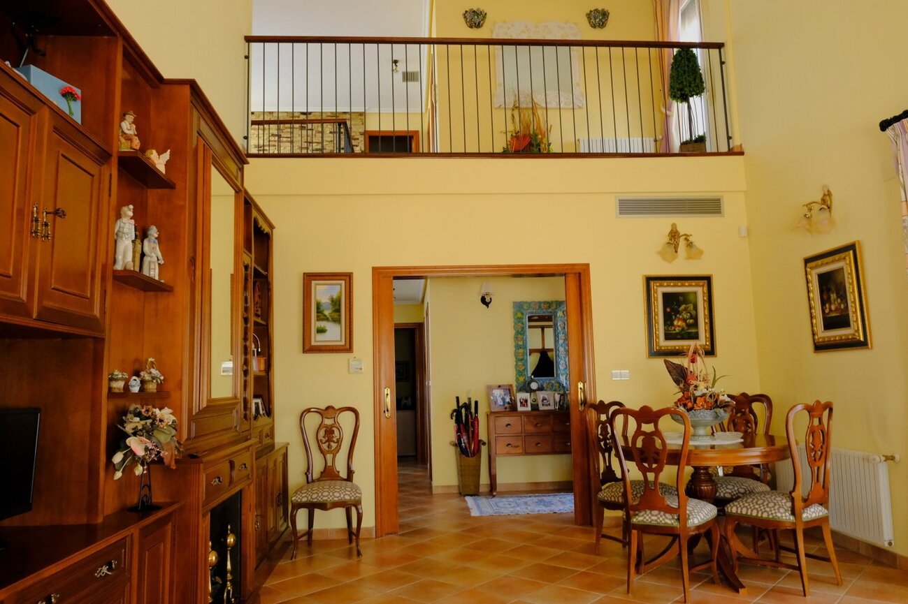 5 Bedroom 3 Bathroom Finca in Orihuela - Caza De Casa