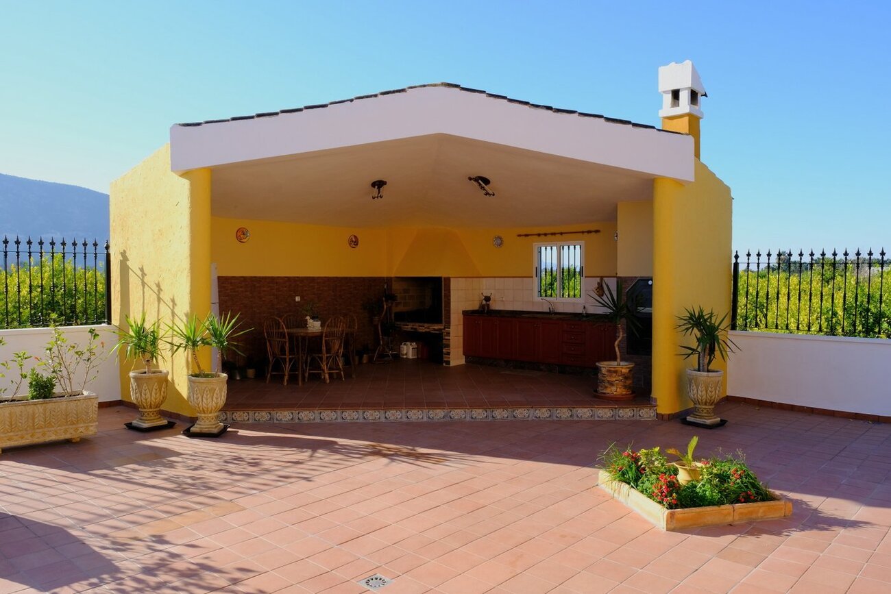 5 Bedroom 3 Bathroom Finca in Orihuela - Caza De Casa
