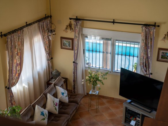 5 Bedroom 3 Bathroom Finca in Orihuela - Caza De Casa