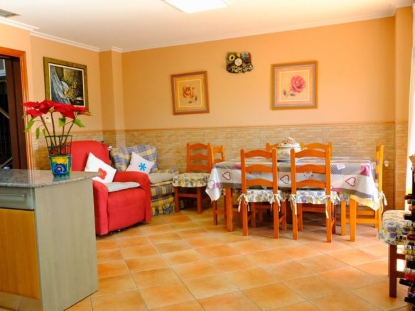 5 Bedroom 3 Bathroom Finca in Orihuela - Caza De Casa