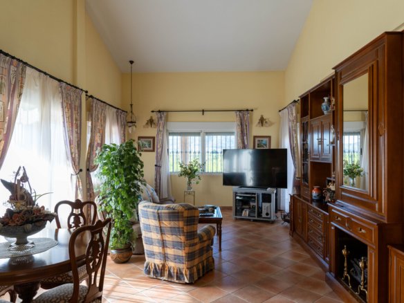 5 Bedroom 3 Bathroom Finca in Orihuela - Caza De Casa