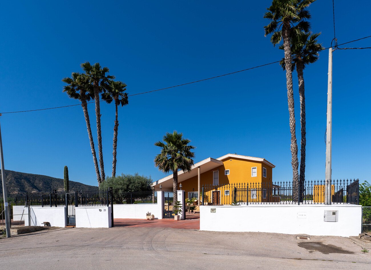 5 Bedroom 3 Bathroom Finca in Orihuela - Caza De Casa
