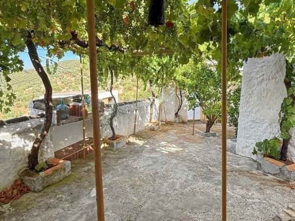 3 Bedroom 2 Bathroom Finca Penthouse in Villanueva de Algaidas - Caza De Casa