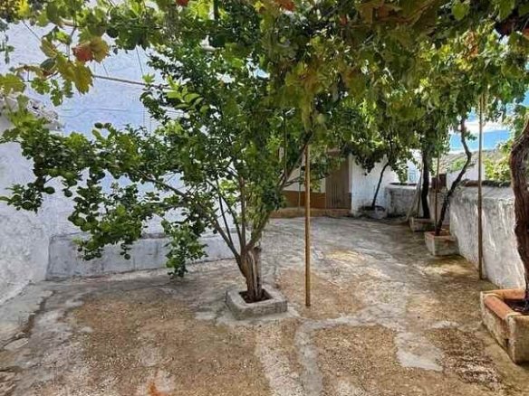 3 Bedroom 2 Bathroom Finca Penthouse in Villanueva de Algaidas - Caza De Casa