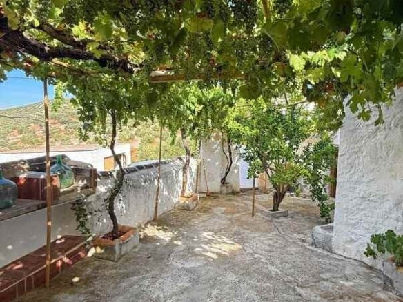 3 Bedroom 2 Bathroom Finca Penthouse in Villanueva de Algaidas - Caza De Casa