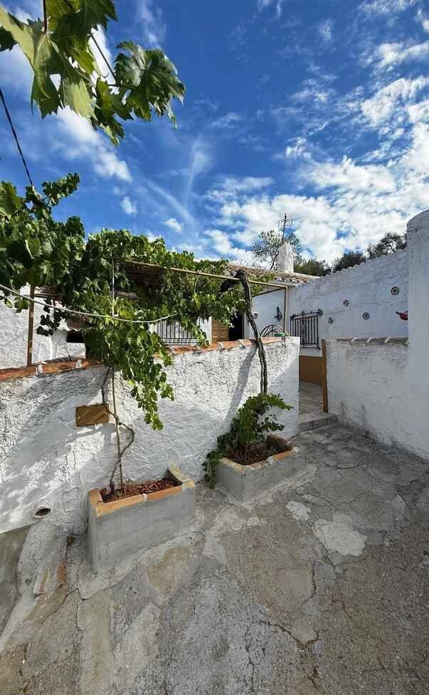 3 Bedroom 2 Bathroom Finca Penthouse in Villanueva de Algaidas - Caza De Casa