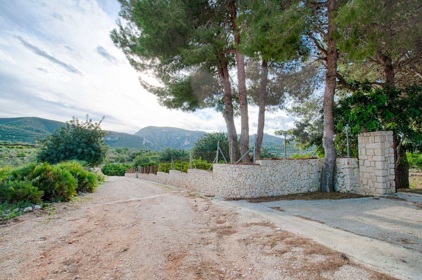 4 Bedroom 2 Bathroom finca in Gata de Gorgos - Caza De Casa