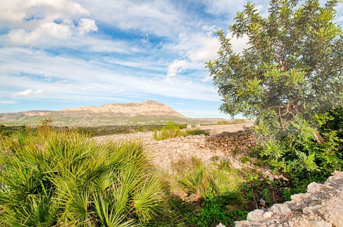 4 Bedroom 2 Bathroom finca in Gata de Gorgos - Caza De Casa