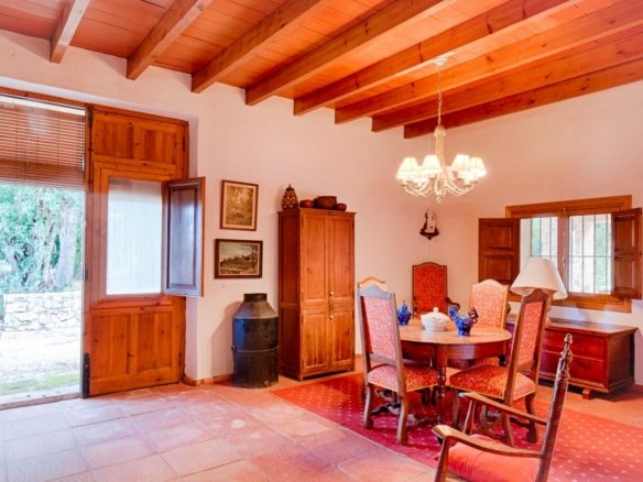 4 Bedroom 2 Bathroom finca in Gata de Gorgos - Caza De Casa