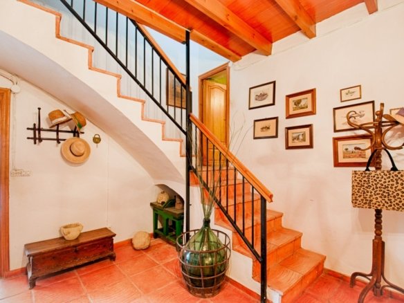 4 Bedroom 2 Bathroom finca in Gata de Gorgos - Caza De Casa
