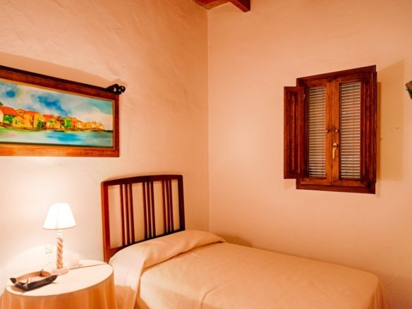 4 Bedroom 2 Bathroom finca in Gata de Gorgos - Caza De Casa