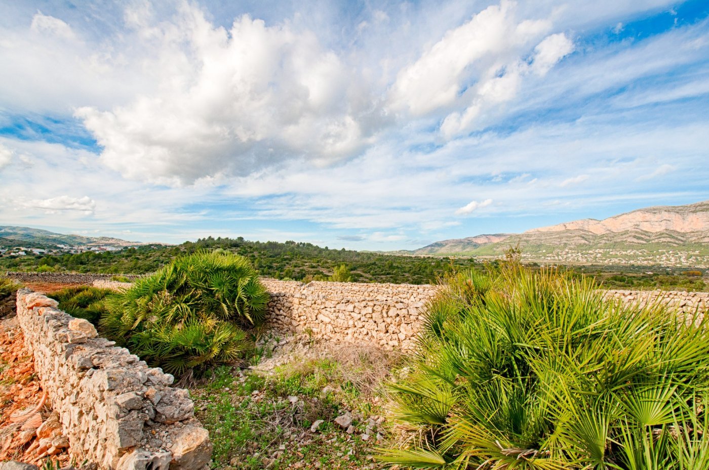 4 Bedroom 2 Bathroom finca in Gata de Gorgos - Caza De Casa