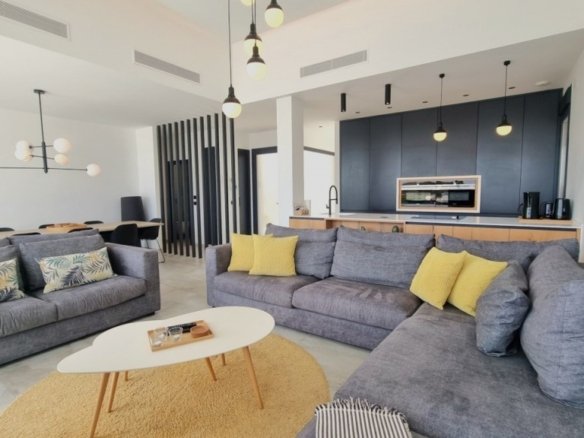 4 Bed 4 Bath Villa in Rojales - Caza De Casa