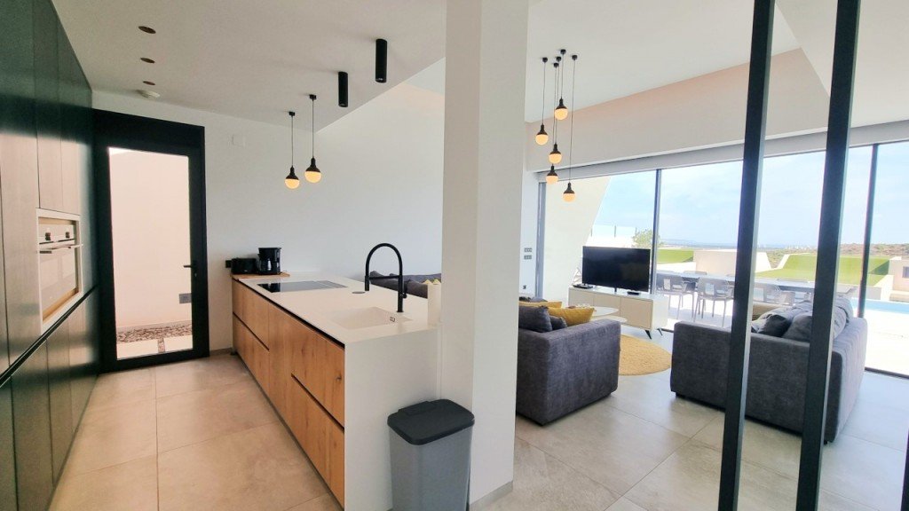 4 Bed 4 Bath Villa in Rojales - Caza De Casa
