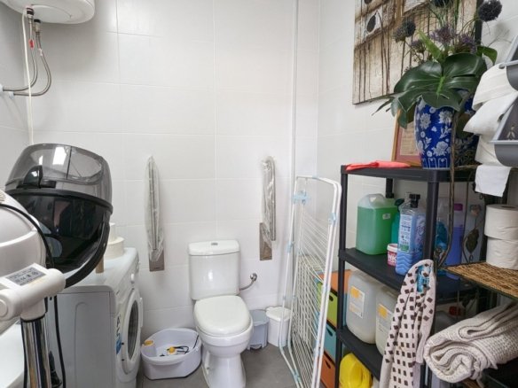 Commercial in Lo Crispin - Caza De Casa