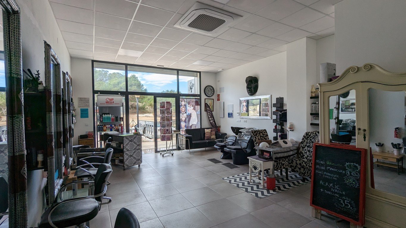 Commercial in Lo Crispin - Caza De Casa