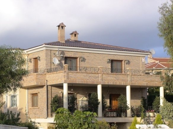 5 Bed 4 Bath Villa in Ciudad Quesada - Caza De Casa