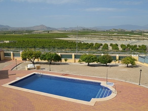 4 Bedroom 3 Bathroom Villa in Campos del Río - Caza De Casa