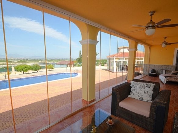 4 Bedroom 3 Bathroom Villa in Campos del Río - Caza De Casa