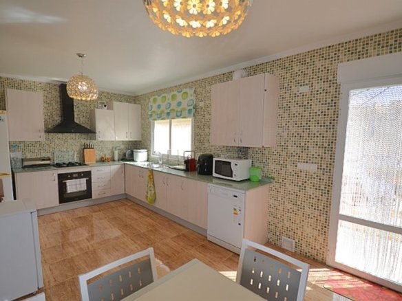 4 Bedroom 3 Bathroom Villa in Campos del Río - Caza De Casa