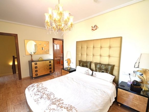 4 Bedroom 3 Bathroom Villa in Campos del Río - Caza De Casa