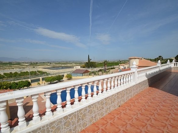 4 Bedroom 3 Bathroom Villa in Campos del Río - Caza De Casa