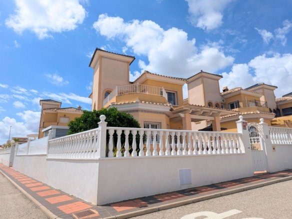 3 Bedroom 2 Bathroom Villa in Lo Crispin - Caza De Casa