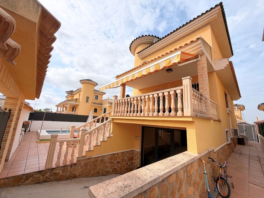 full_1569504_67258580 4 Bedroom 3 Bathroom Villa in Lo Crispin - Caza De Casa
