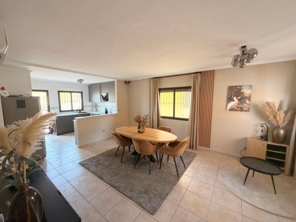 4 Bedroom 3 Bathroom Villa in Lo Crispin - Caza De Casa