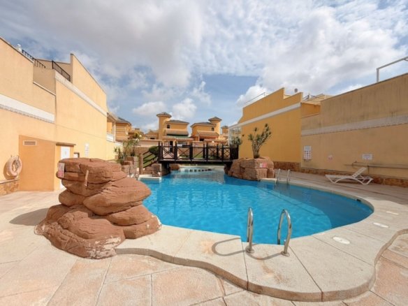 4 Bedroom 3 Bathroom Villa in Lo Crispin - Caza De Casa