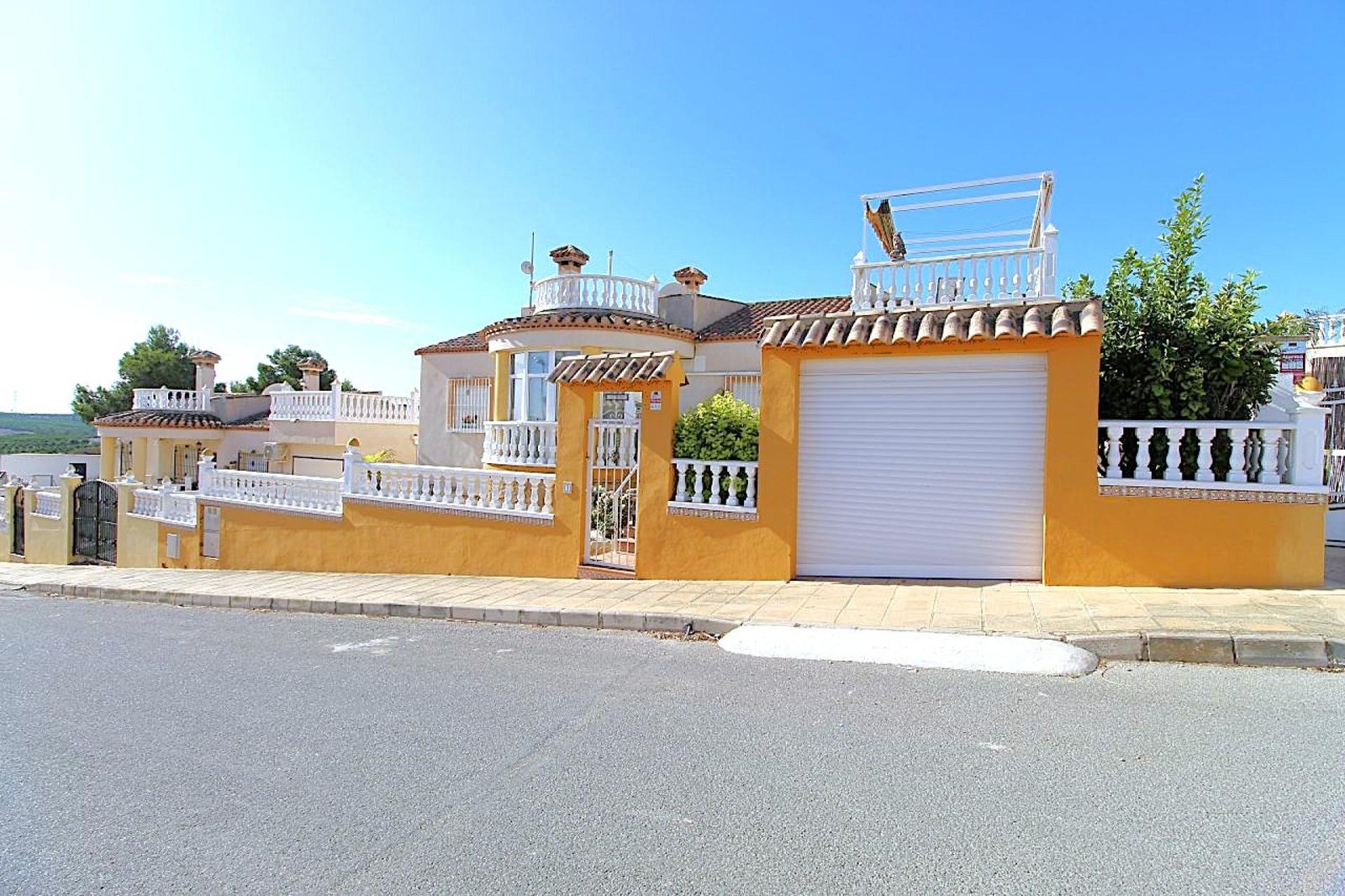 3 Bed 2 Bath Villa in San Miguel de Salinas - Caza De Casa