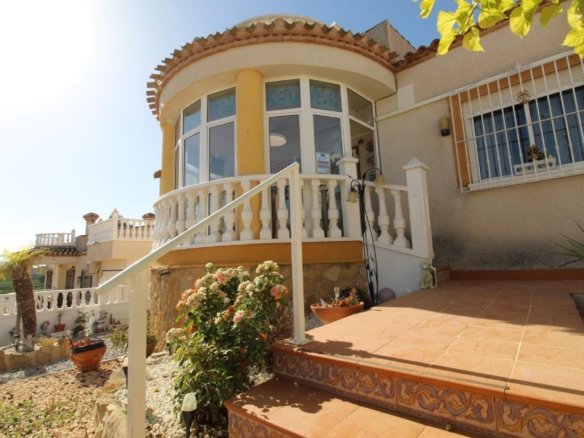 3 Bed 2 Bath Villa in San Miguel de Salinas - Caza De Casa