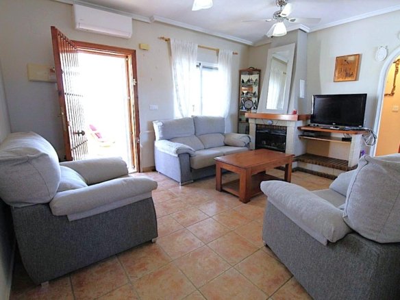 3 Bed 2 Bath Villa in San Miguel de Salinas - Caza De Casa
