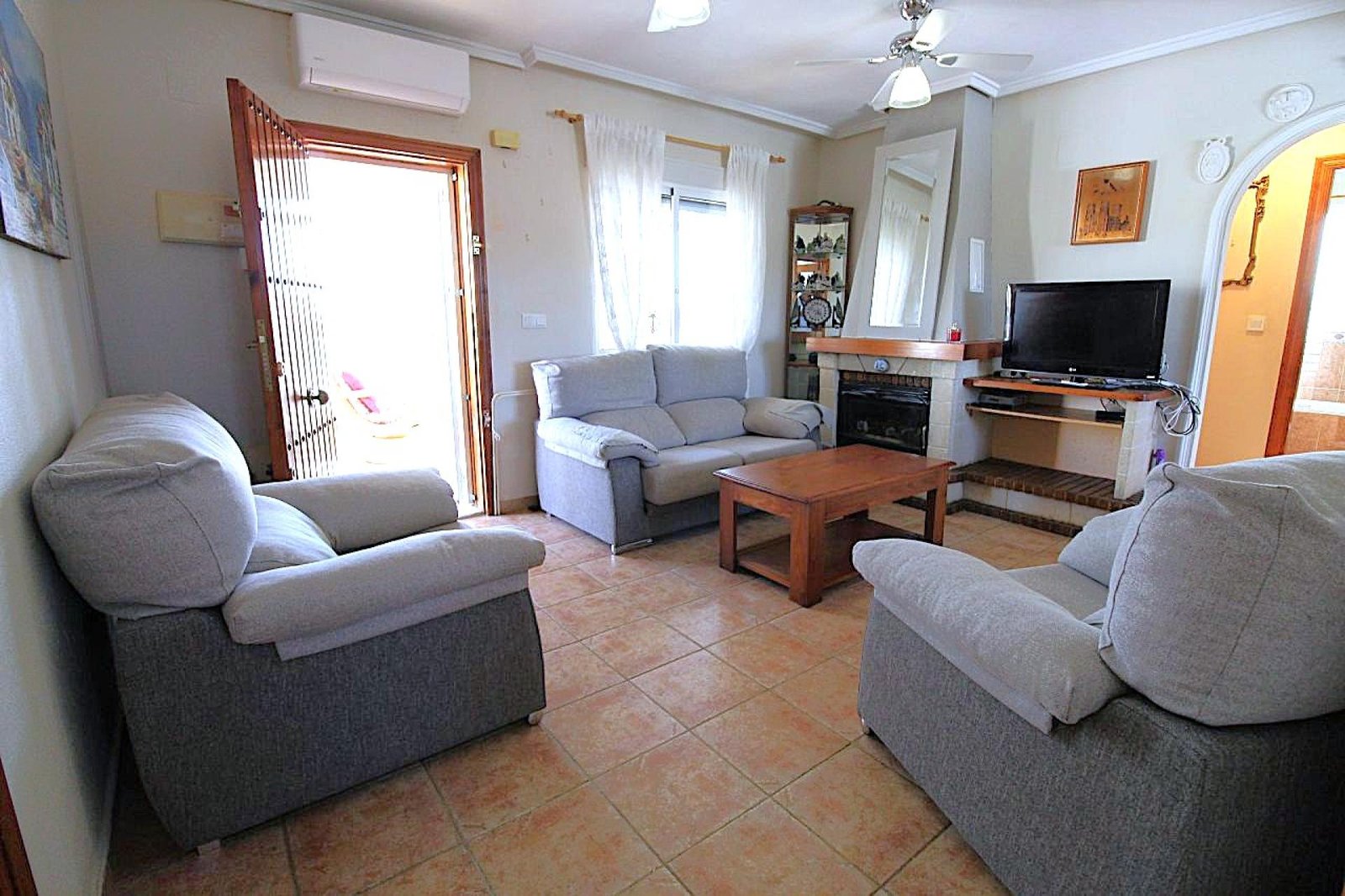 3 Bed 2 Bath Villa in San Miguel de Salinas - Caza De Casa