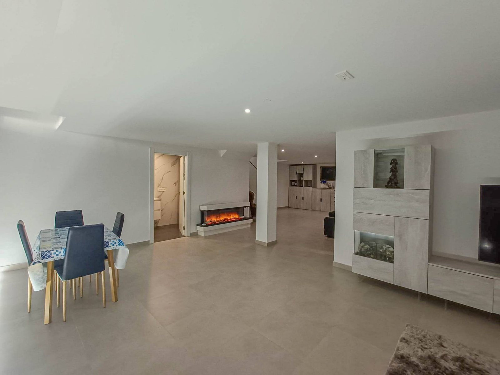 5 Bedroom 4 Bathroom Villa in Rojales - Caza De Casa