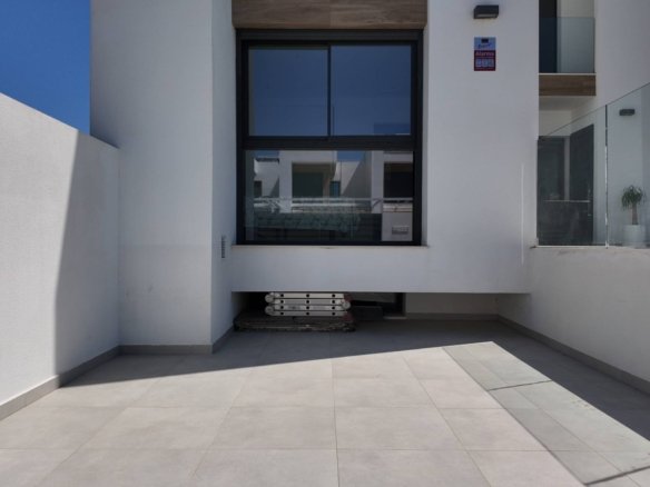 5 Bedroom 4 Bathroom Villa in Rojales - Caza De Casa