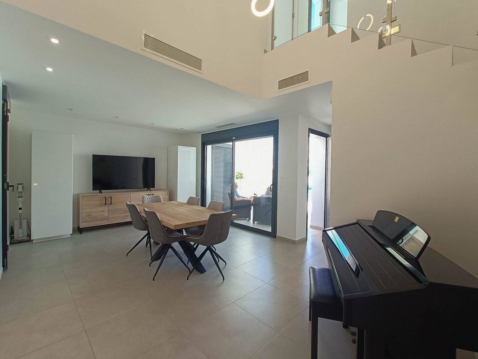 5 Bedroom 4 Bathroom Villa in Rojales - Caza De Casa
