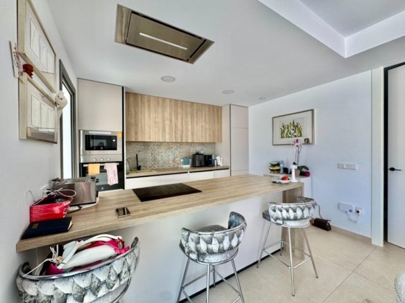 3 Bedroom 2 Bathroom Villa in San Miguel de Salinas - Caza De Casa