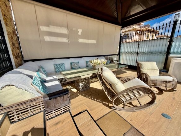 4 Bed 3 Bath Town House in Orihuela Costa - Caza De Casa