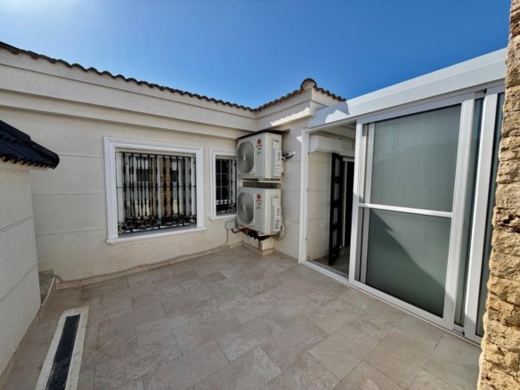 4 Bed 3 Bath Town House in Orihuela Costa - Caza De Casa